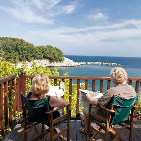 Victoria'S Guesthouse Damouchari Luaran gambar