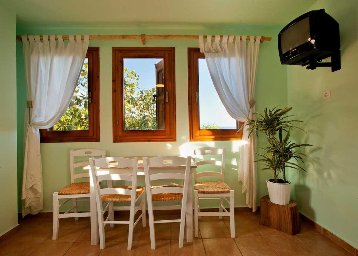 Victoria'S Guesthouse Damouchari Luaran gambar
