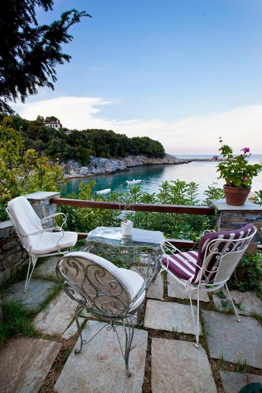 Victoria'S Guesthouse Damouchari Luaran gambar